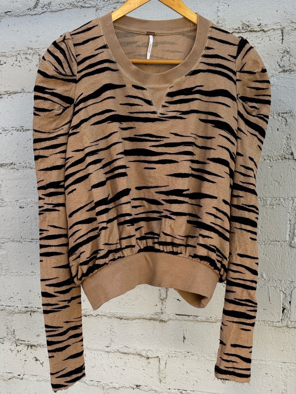 Free People Zaza Zebra Pullover Top Size M - Picture 6 of 12